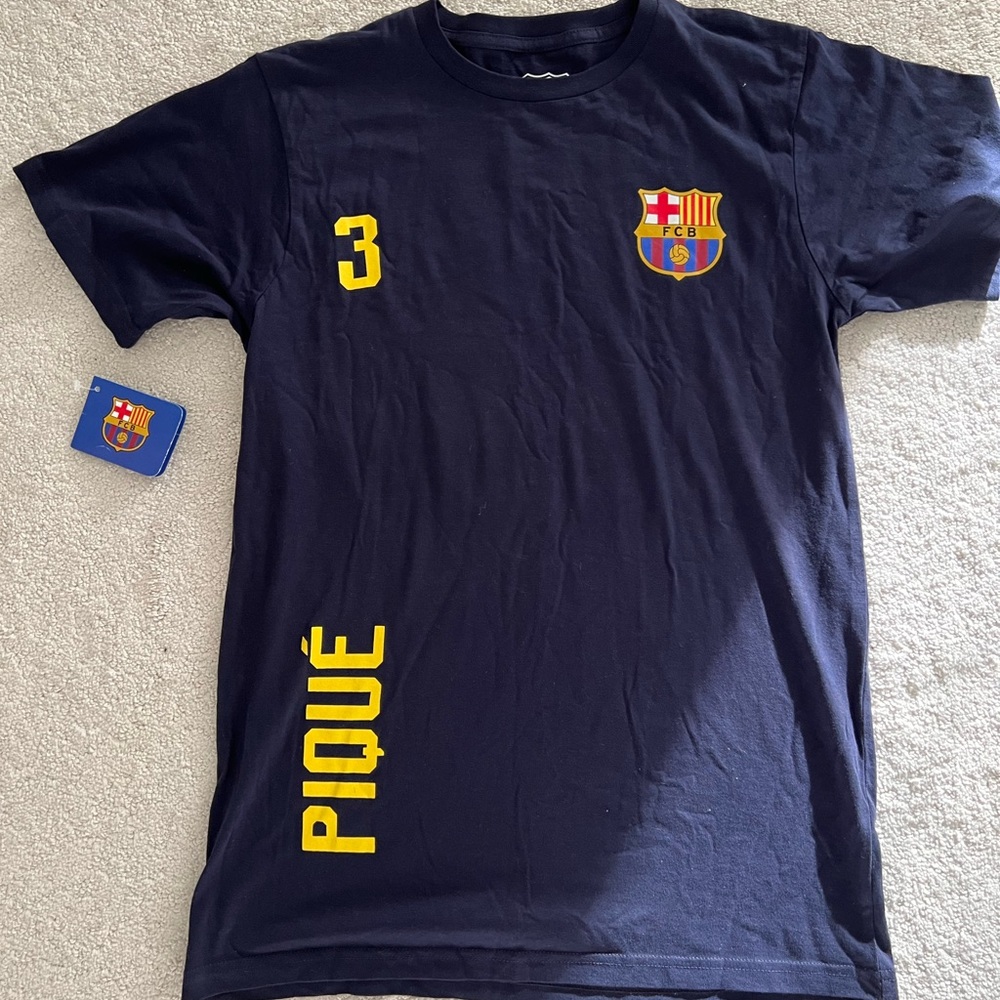 FCB women’s T-shirt with Pique #3 on the front, Size S